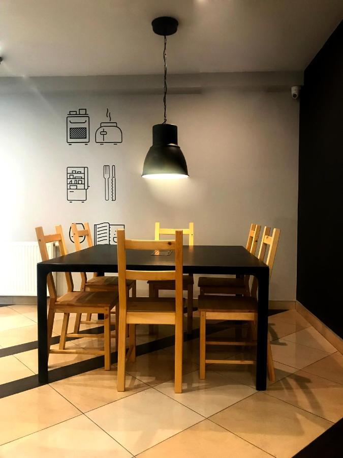 Auberge de jeunesse Wygodne Pokoje H16 à Chorzów Extérieur photo