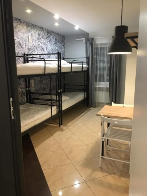 Auberge de jeunesse Wygodne Pokoje H16 à Chorzów Extérieur photo